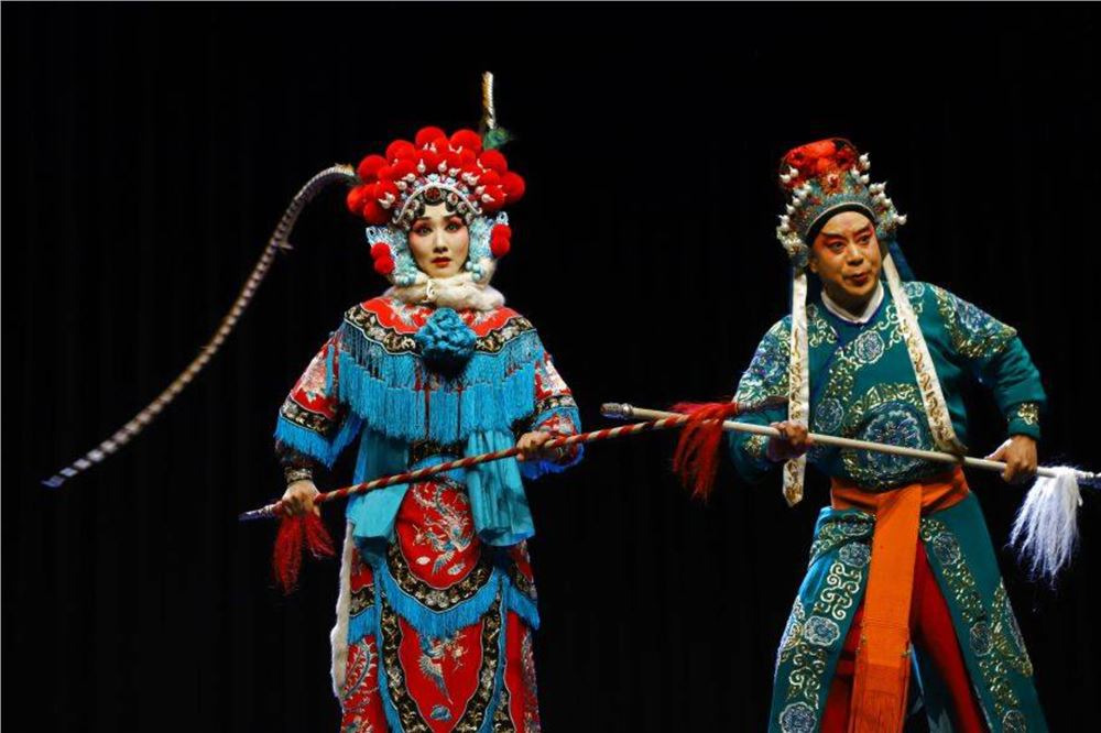 中国艺术家携京剧《铁弓缘》亮相德国