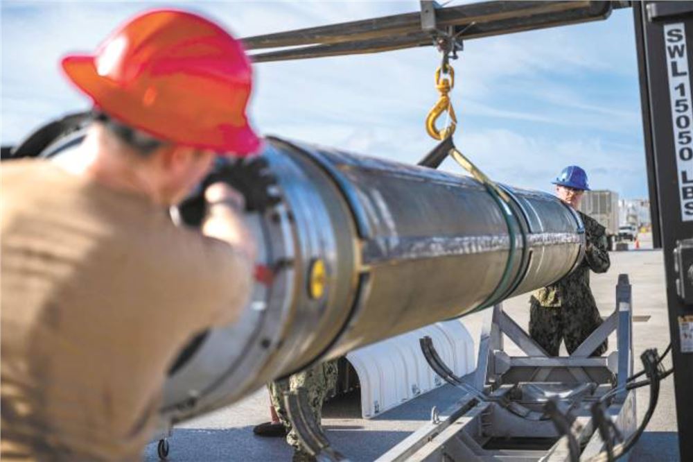 美国将加速生产五种关键导弹，军事专家解读