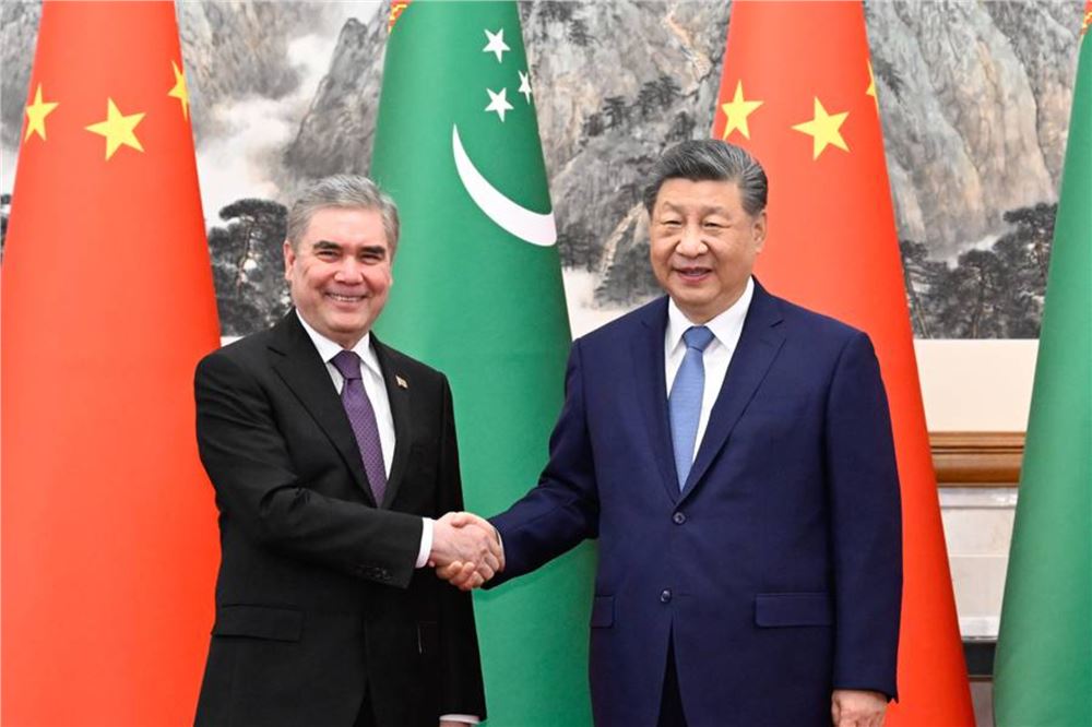 习近平会见土库曼斯坦民族领袖、人民委员会主席别尔德穆哈梅多夫