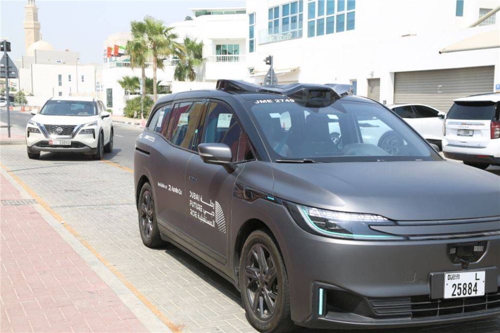 中国自动驾驶出租车“驶入”阿联酋