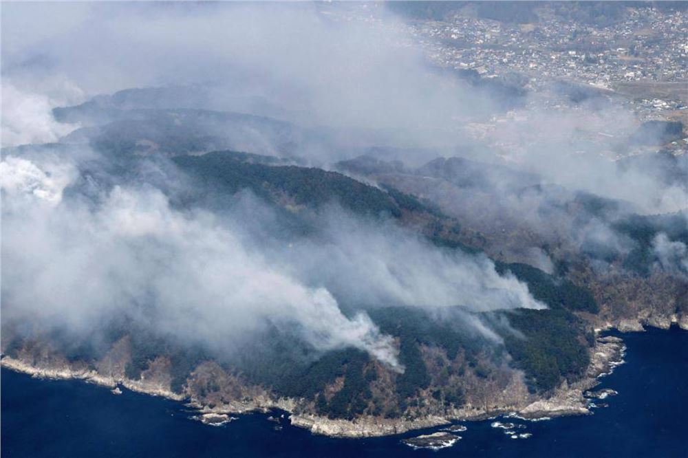 日本岩手县山火过火面积超200公顷