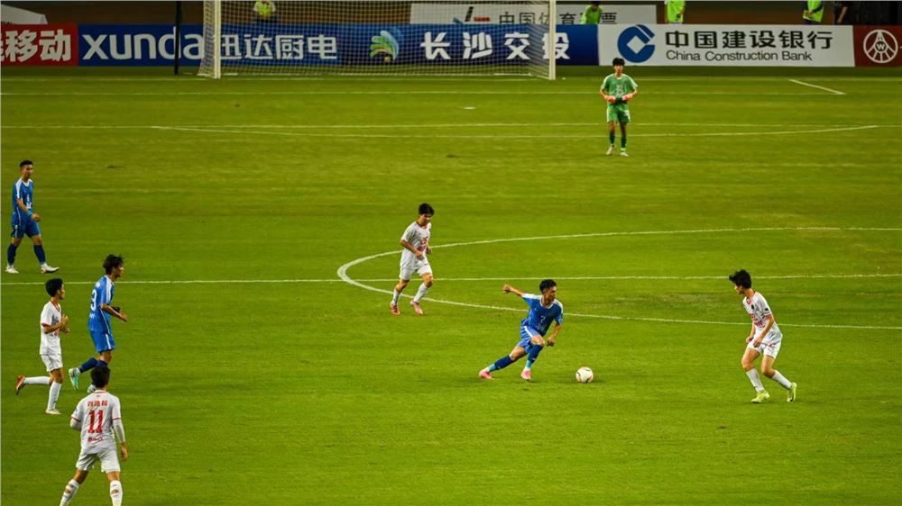 湘超第五轮战火再燃 长沙队2：0完胜衡阳队 登顶湘超积分榜