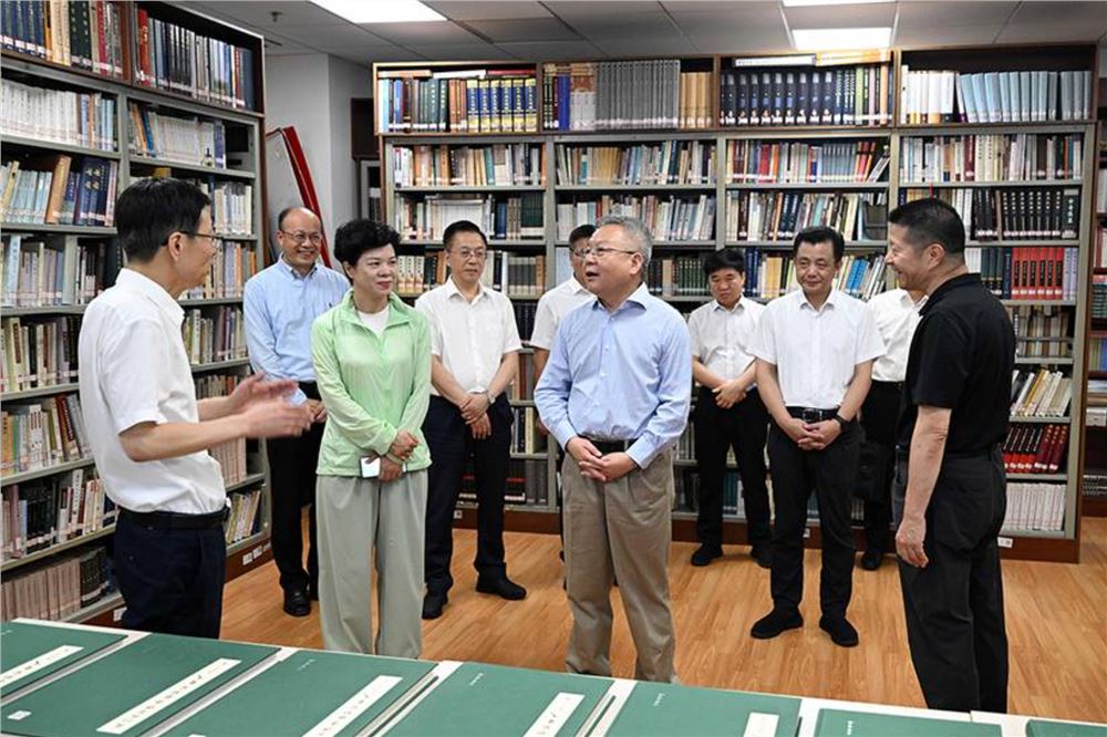 沈晓明赴复旦大学、上海交通大学、上海纽约大学调研