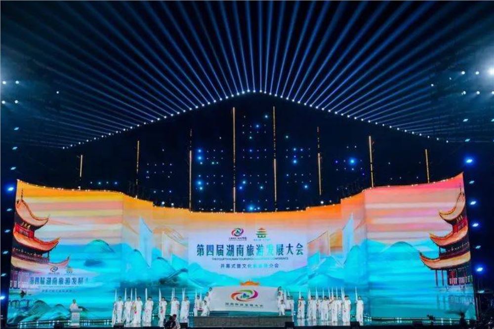 震撼！岳阳楼前昨夜上演视听盛宴！惊艳了湖南人的朋友圈