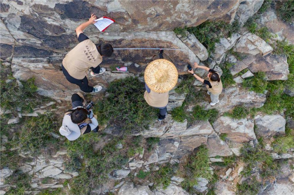 保护贺兰山岩画 传承穿越万年的文化符码