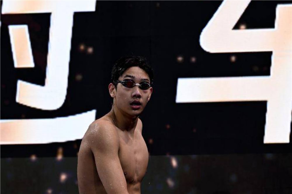 18岁张展硕再破世界青年纪录