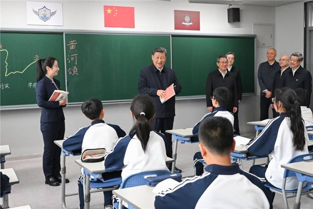 习近平在河北雄安新区考察并主持召开深入推进雄安新区高质量建设和发展座谈会