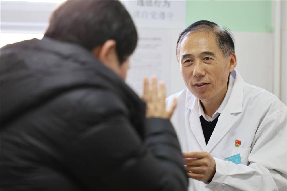 一名乡村医生和他无法更换的号码