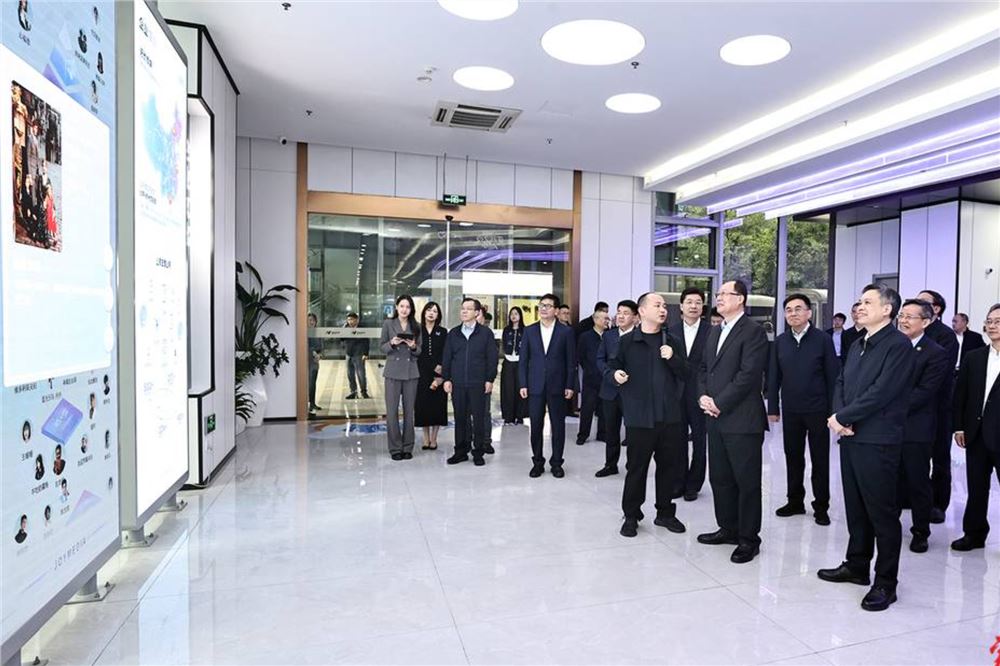 毛伟明率团在浙江学习考察 刘捷出席