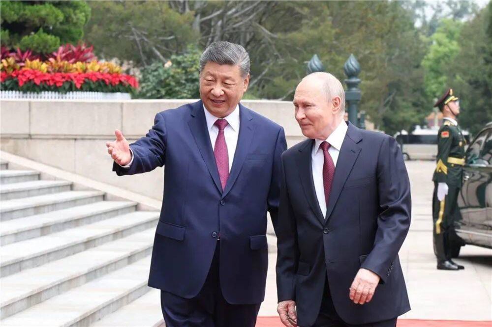 习近平同俄罗斯总统普京会谈
