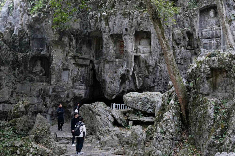 杭州灵隐寺免费开放 文化共享吸引更多目光