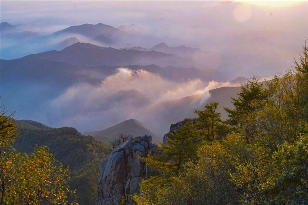秋日雾灵山