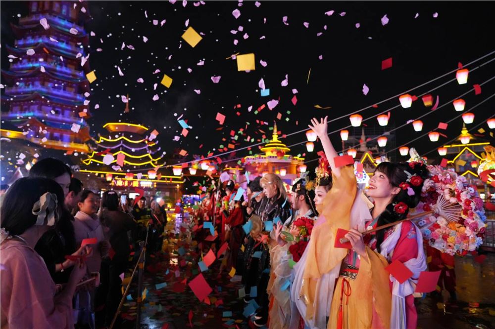 芜湖方特18周年庆圆满收官，五一“华裳盛典”再启新篇