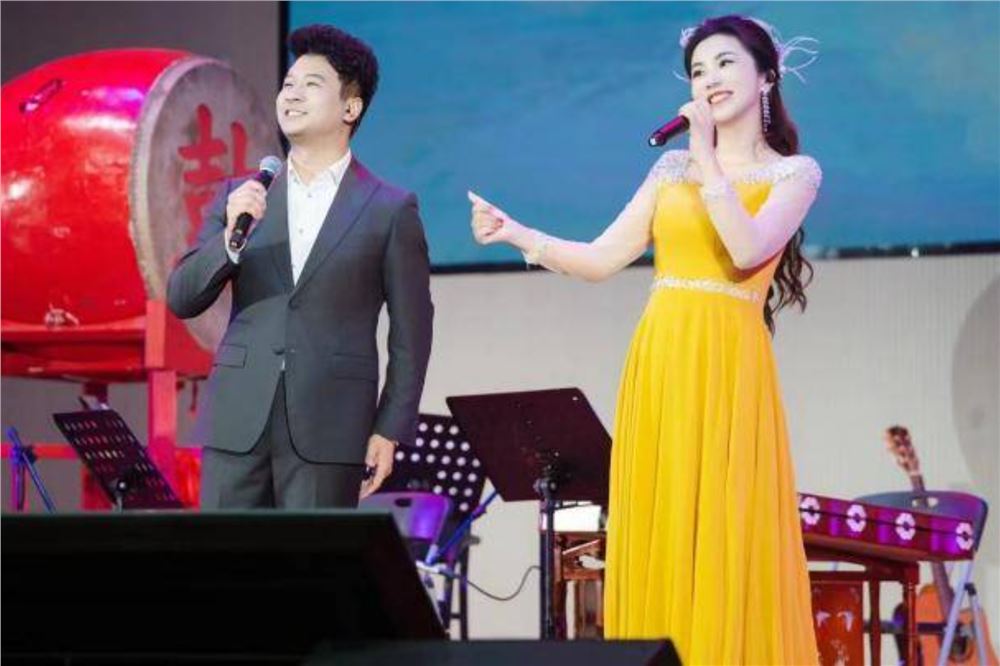 一场观众与歌者共情的独唱音乐会 ——  浅谈丁艳“桑梓情深”独唱音乐会的情感体验