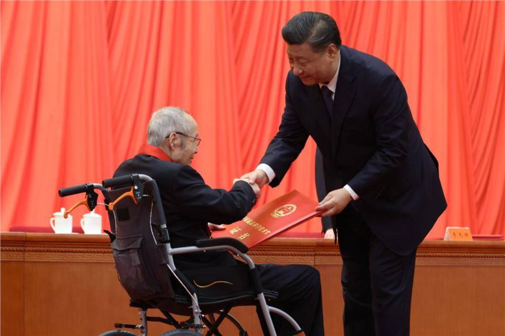习近平总书记同科技工作者交往交流的故事