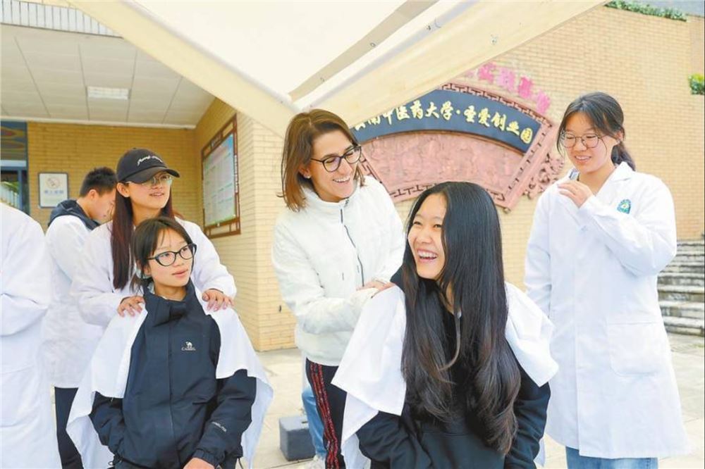 了解中医药文化 感受中医药魅力