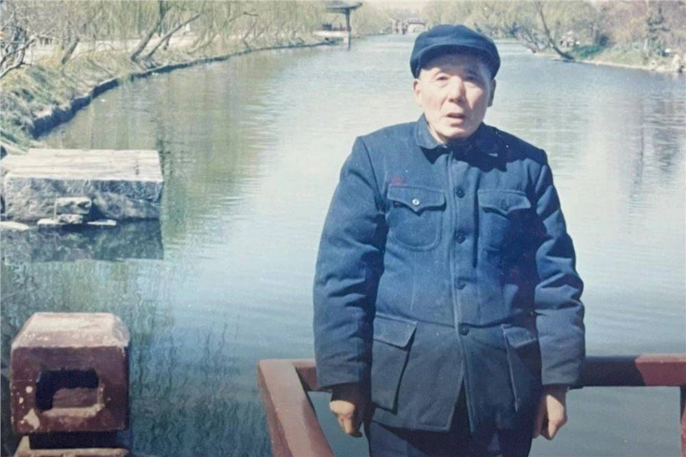 寂寞的先生——追记语言文字学家李人鉴