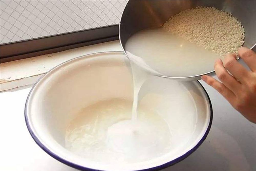 “淘米水”洗菜比清水更干净？这些误区要避免