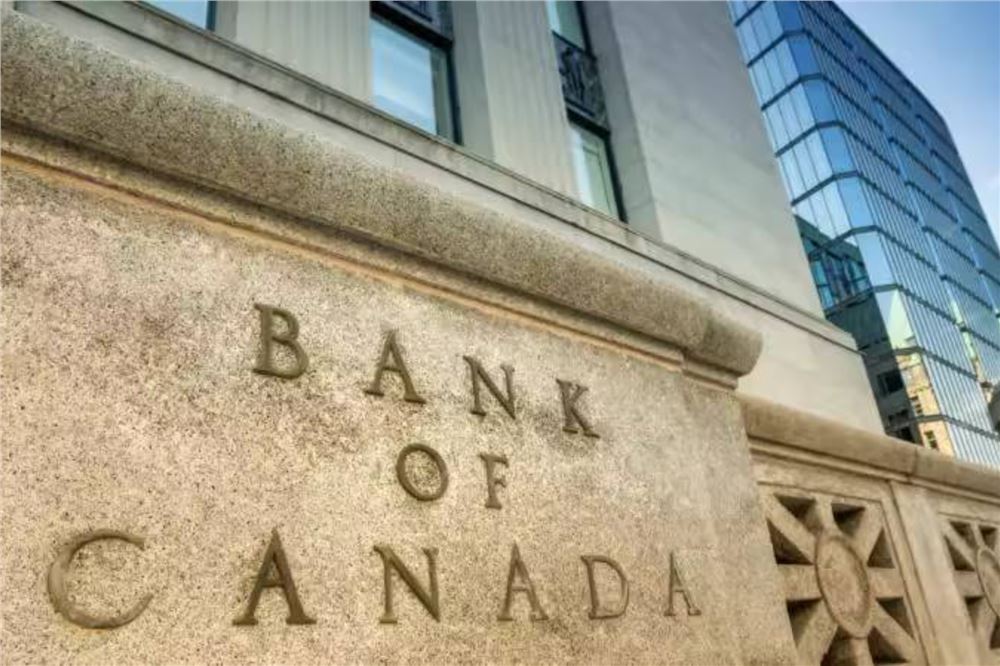 加拿大央行下调基准利率至2.25%