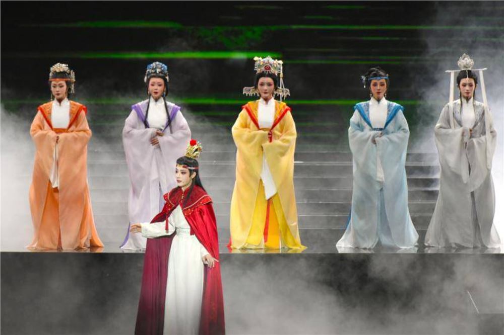 暌违十五载 “小百花”越剧经典再度亮相台湾