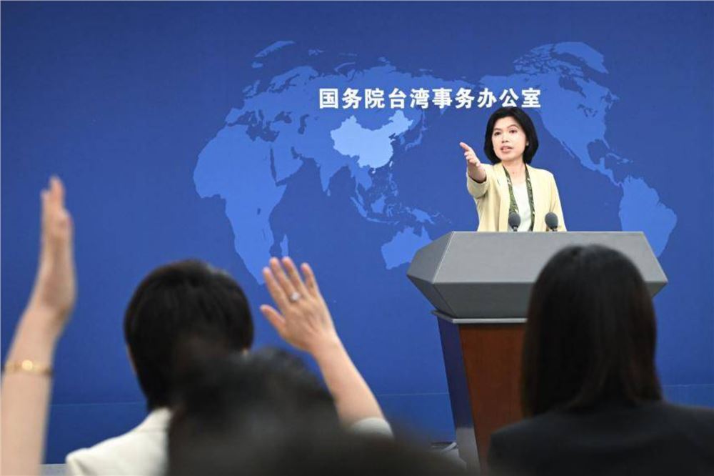 岛内高度关注“歼-10C”与“霹雳-15”，国台办回应