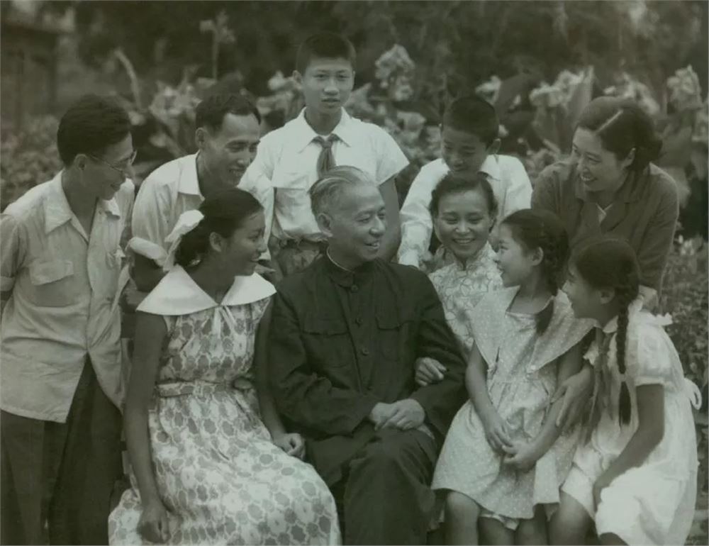 38be671f760e64da3d2dfcc5ebc5f044.png 38be671f760e64da3d2dfcc5ebc5f044.png