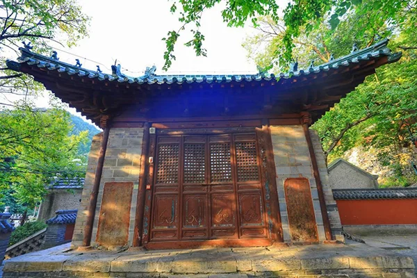 御书阁(图片来源:山东大灵岩寺 摄影:赞荷)