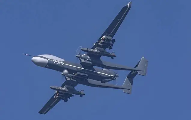 风雨欲来?“双尾蝎”为山东舰开路,歼-16挂载神秘装置