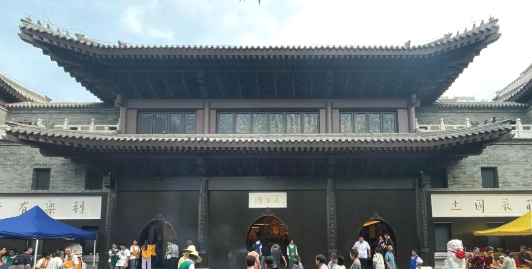 莲宗寺山门全景