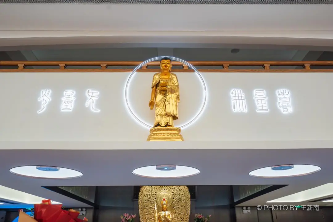 阿弥陀佛接引众生