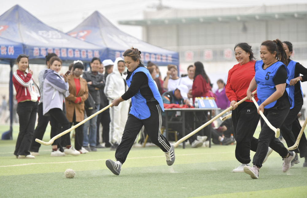 南疆“她体育”故事之一:因为睦邻而居,才好结队而赛 南疆“她体育”故事之一:因为睦邻而居,才好结队而赛