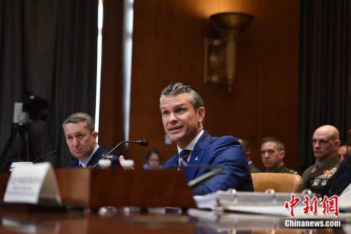当地时间6月11日，美国国防部长赫格塞思就2026财年国防部预算出席国会参议院拨款委员会听证会。 中新社记者 沙晗汀 摄
