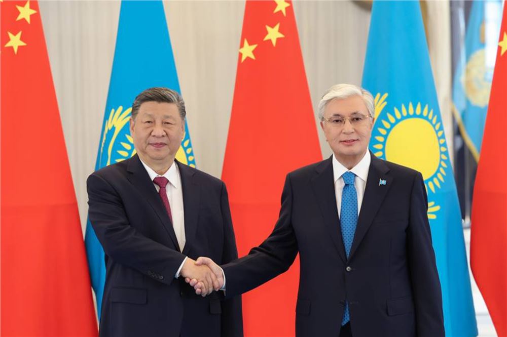 习近平同哈萨克斯坦总统托卡耶夫会谈