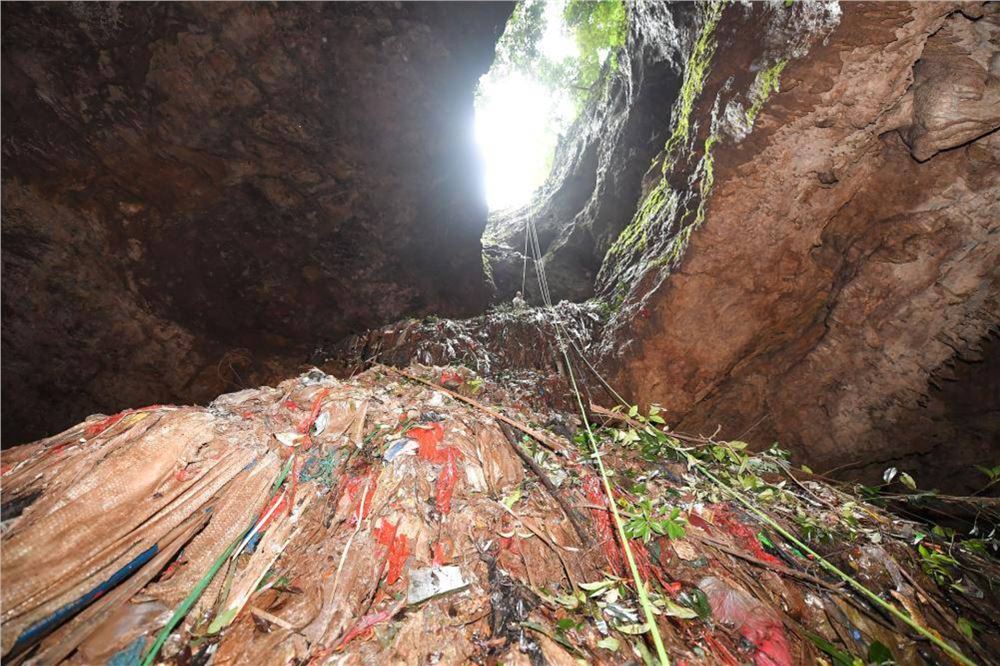 溶洞为何成“垃圾桶”？——湖南慈利溶洞污染调查